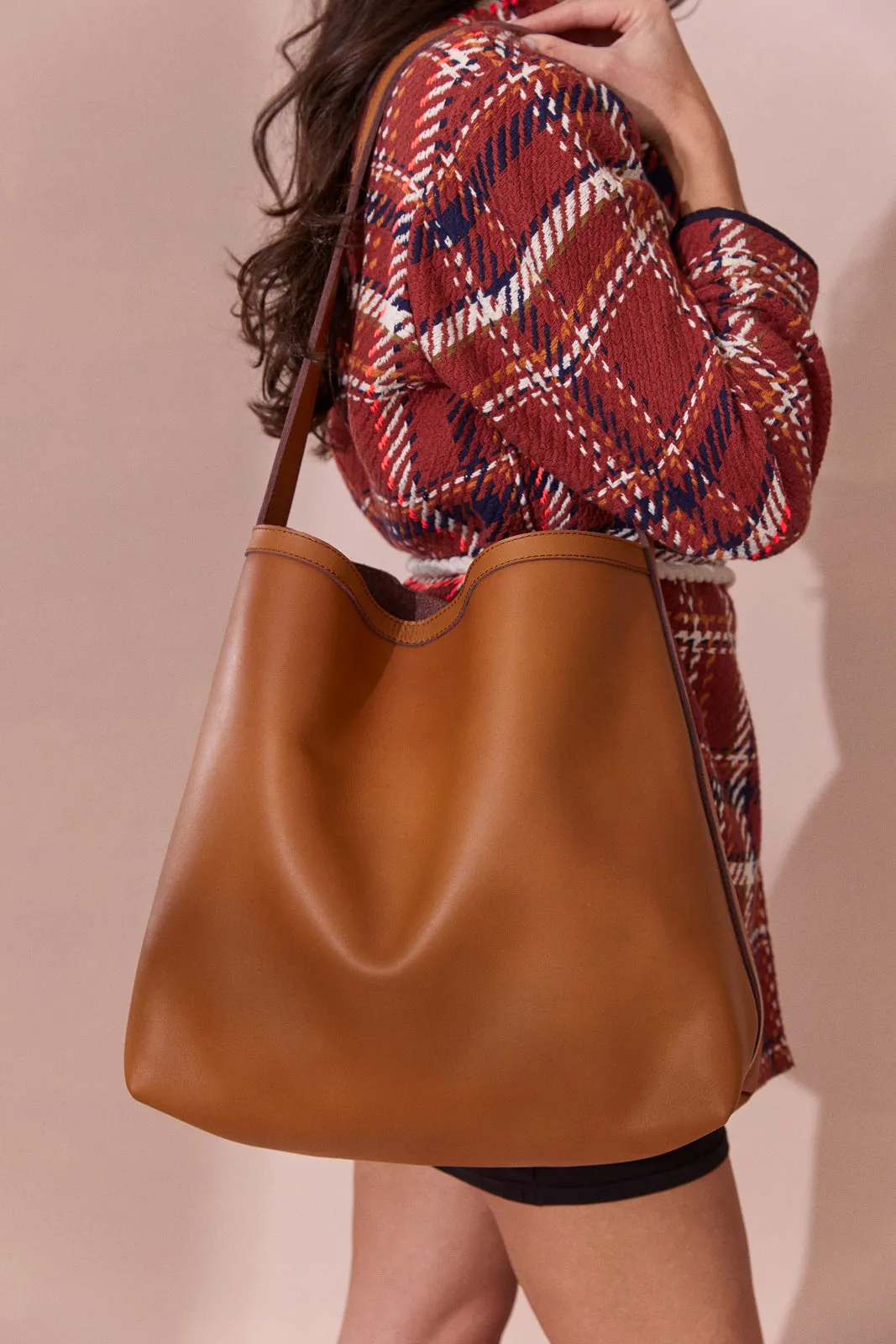 Carlotta Tote Walnut